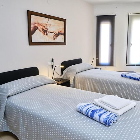 Habitaciones Pensadas Para Ti Фуeнхирола Екстериор снимка