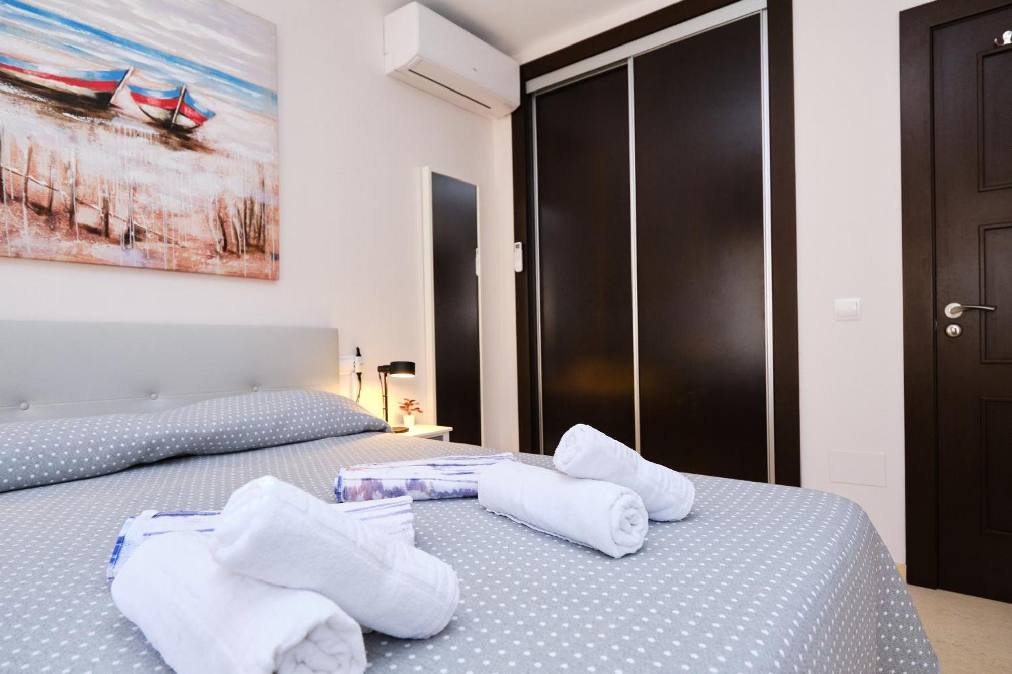 Habitaciones Pensadas Para Ti Фуeнхирола Екстериор снимка