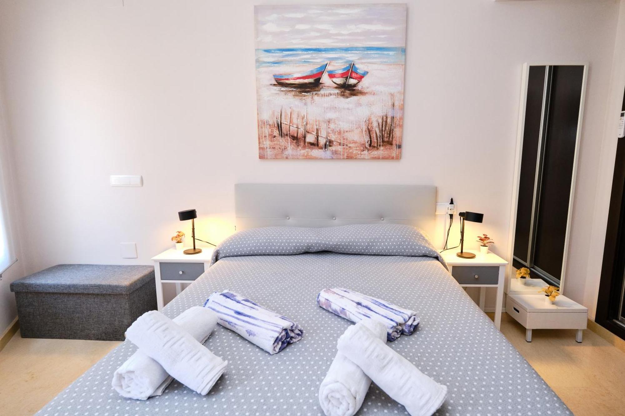 Habitaciones Pensadas Para Ti Фуeнхирола Екстериор снимка