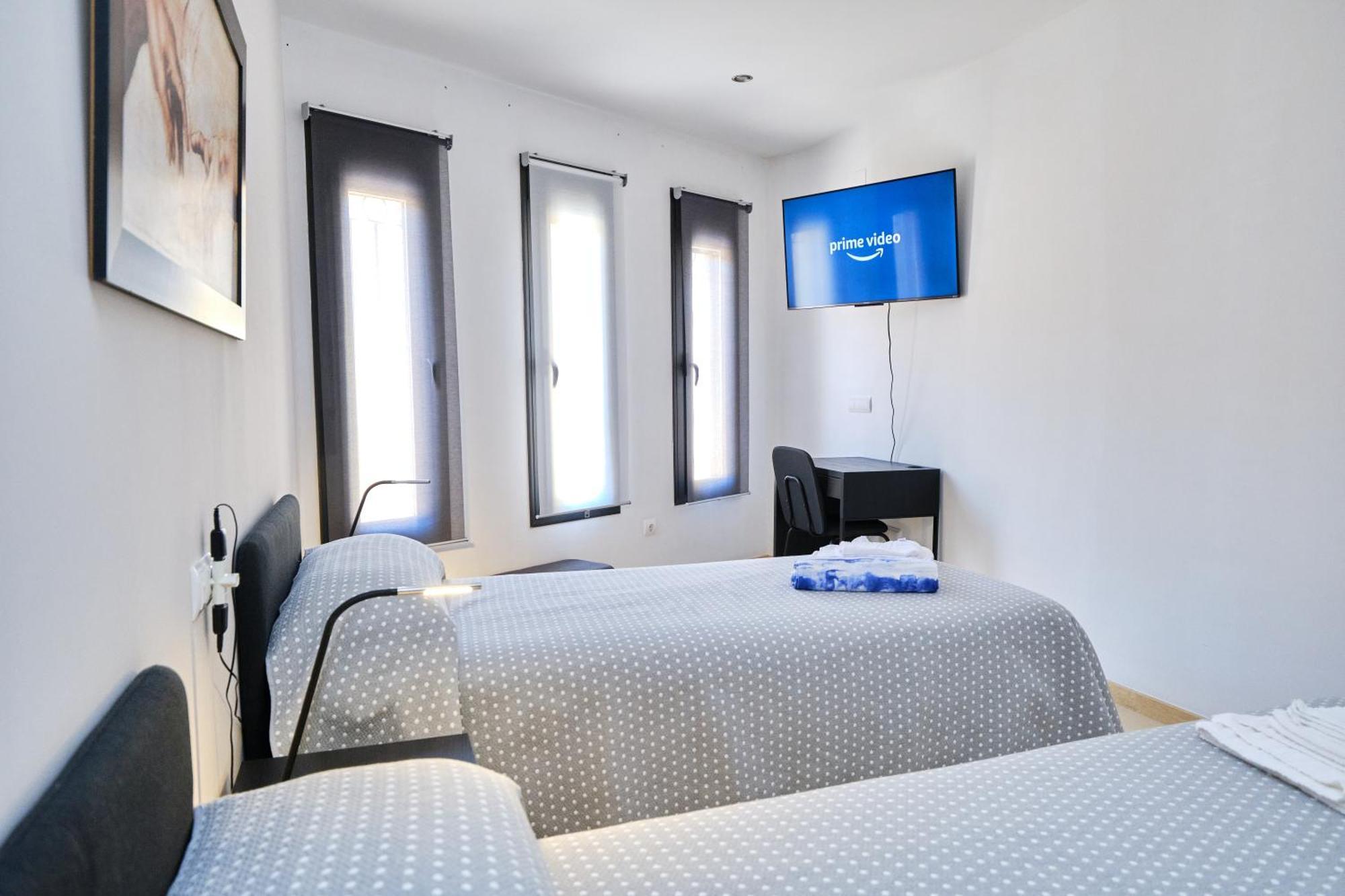 Habitaciones Pensadas Para Ti Фуeнхирола Екстериор снимка